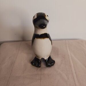 Global Views Penquin Figurine